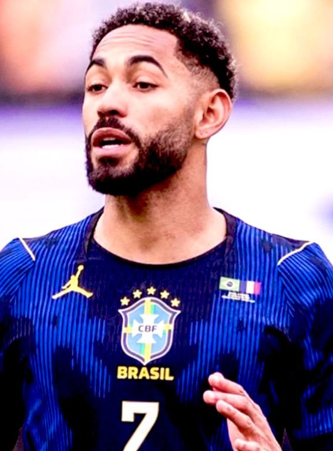 巴西2-1法国：库尼亚出场71分钟，卡塞米罗出场84分钟。