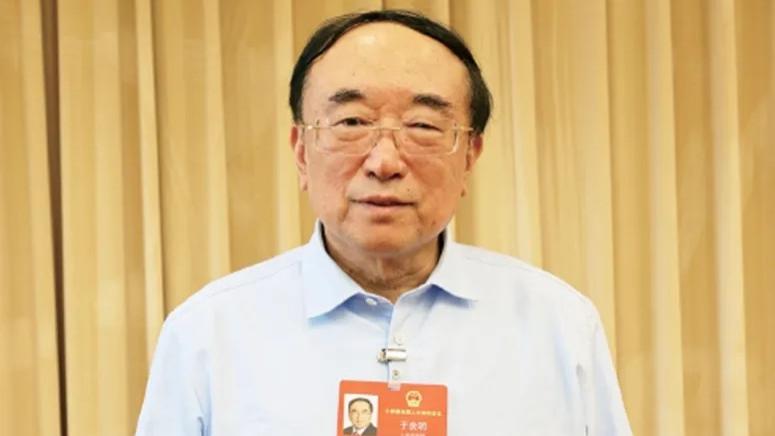 全国人大代表于金明院士呼吁：医生不能只靠论文看病！会看病的医生为什么总拼不过会写论文的？