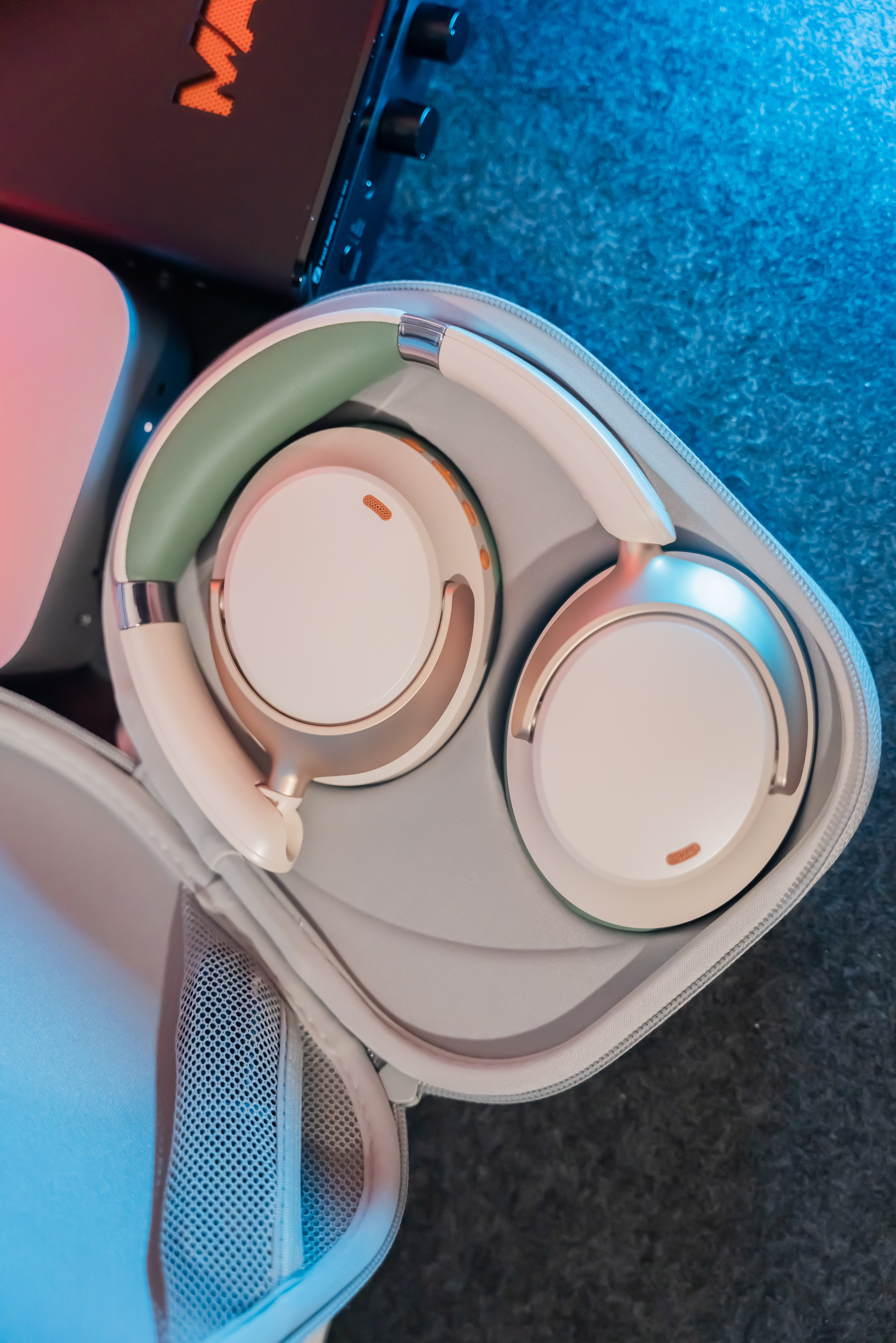 双金标认证无线头戴耳机，大厂同等降噪水平，价格便宜近一半