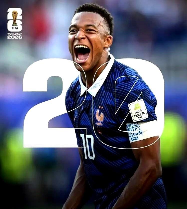 国际足联（FIFA）的官方账号，最近干了一件很有意思的事。
法国队前脚刚2:0把