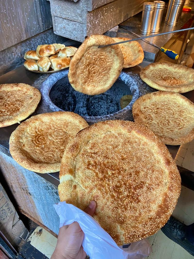 新疆旅游，乌鲁木齐早餐好美味！