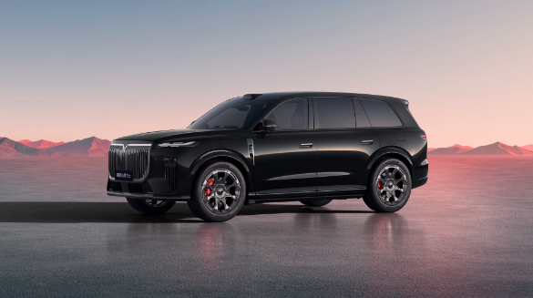 岚图泰山Ultra版和黑武士版公布的技术焕新，从汽车这个产品品类上来说，是拉高了