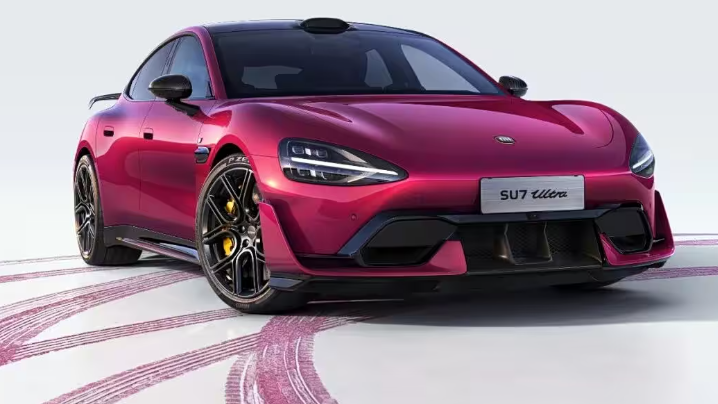 3挡可调碳纤维后扰流板，暮光玫瑰新车色小米SU7Ultra推出新选配
暮光玫瑰车