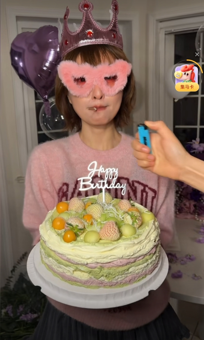 破防了43岁吴昕素颜庆生，这逆生长状态直接杀疯了
1月29日，吴昕那条一年一度的