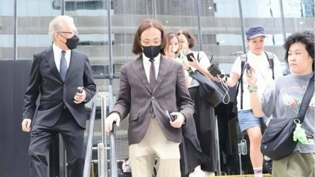 香港知名男星郑中基正在办离婚，官司纠缠一年与妻子仍未达成共识