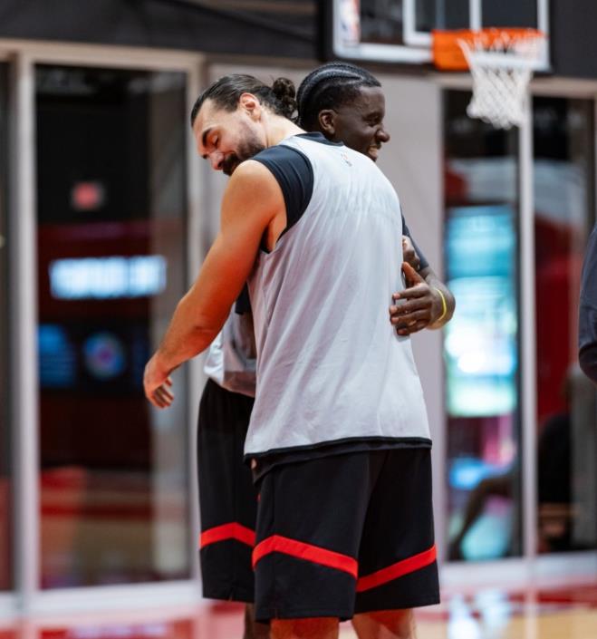 火箭队明天的对手是新奥尔良鹈鹕队，本场比赛的伤病情况也已经出炉，火箭队这边伤病情