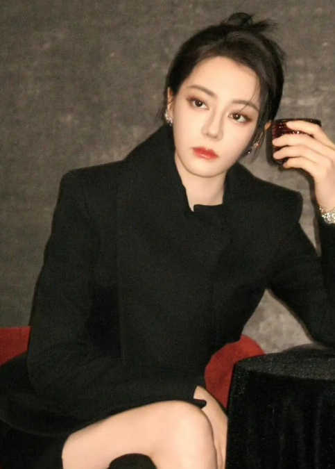 此后的每一页，都写满了与你有关的情节