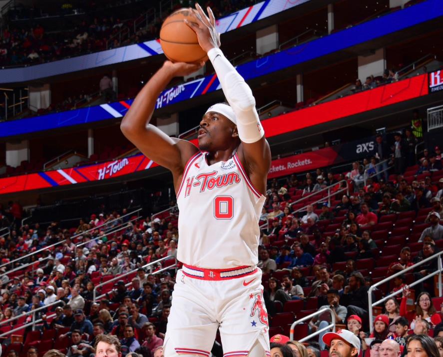 下一场比赛，火箭队需要改变，比如说派一些奇兵出场。除了火箭队需要重用谢泼德之外，