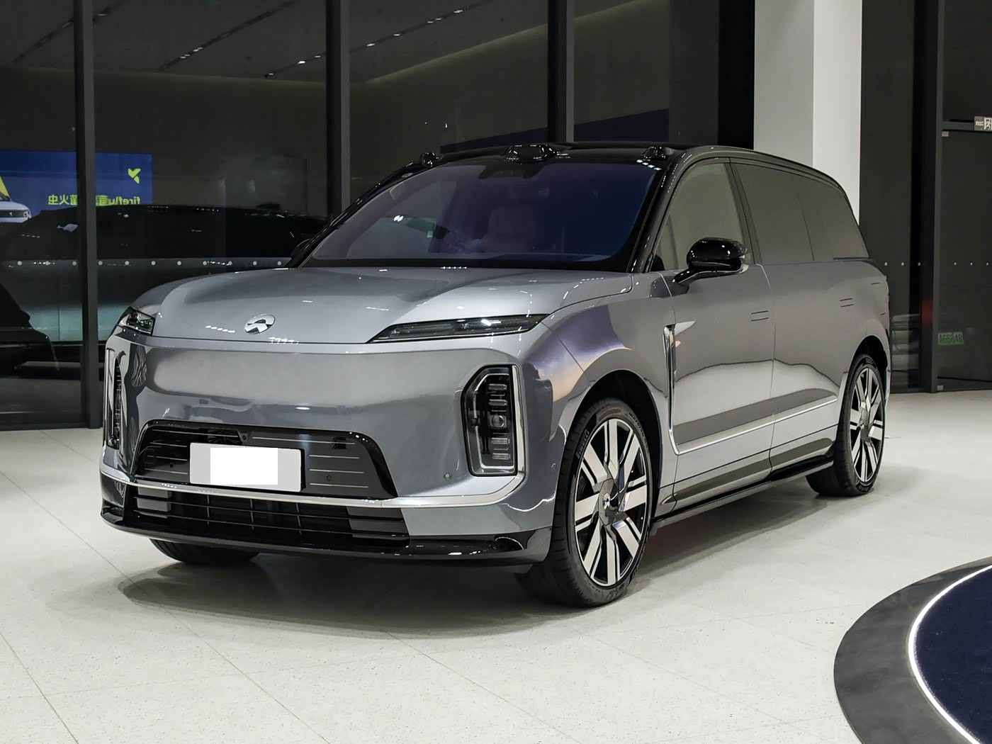 全尺寸纯电SUV即将上市！租电售价42万起，6/7座布局+9