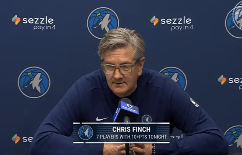 NBA常规赛森林狼124-94战胜独行侠。

赛后，森林狼主教练克里斯-芬奇接受