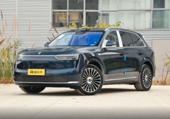  问界M7：智能科技的“国民豪车”