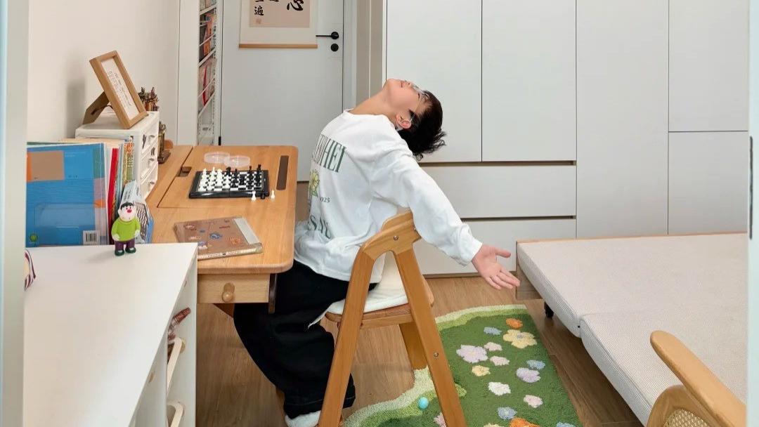 如何设置安装在儿童卧室的Aora，会更有助于儿童视力健康？