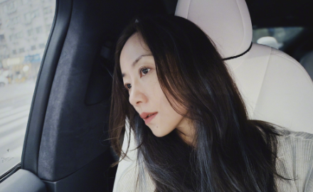 谁能想到韩雪居然这么可爱！晒新发色的小炫耀好真实

一直对韩雪的印象，都是那个沉