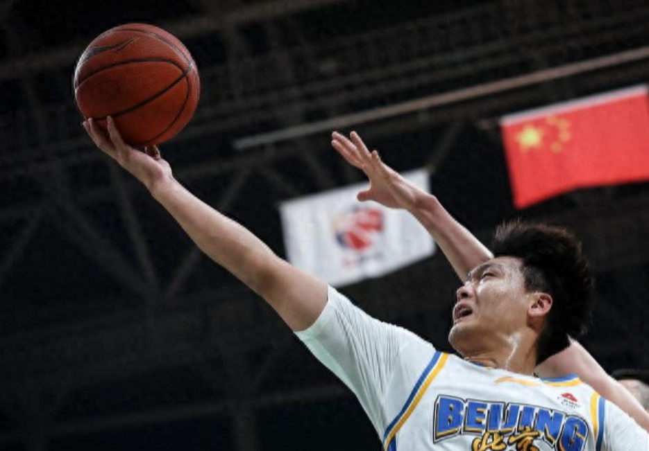 4月3日晚，北汽男篮将在主场与广州队进行交锋。主教练许利民在赛前透露，此前腿部肌