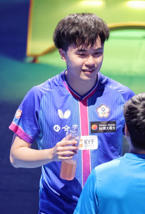 2026澳门乒乓球世界杯男单半决赛，松岛辉空对阵林昀儒。第三局被逆转后，松岛辉空