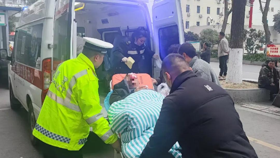 春节我在岗 | 这些暖心事，让遵义交警的守护更有温度