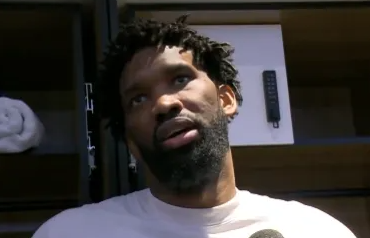 NBA常规赛，76人对阵勇士的比赛已经结束。
赛前，乔尔-恩比德接受了采访，谈到