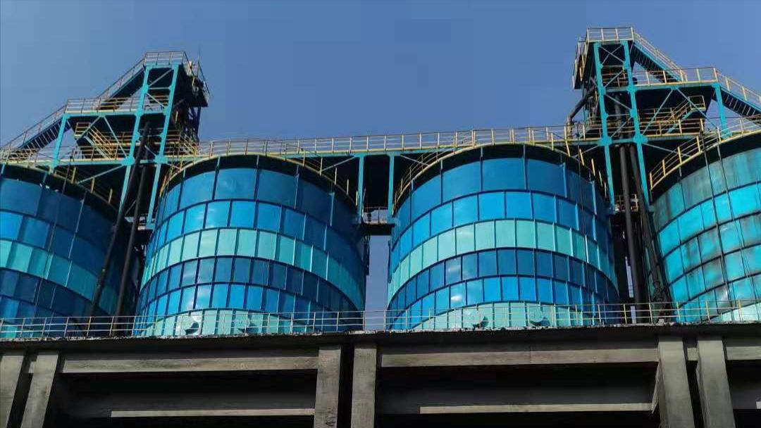 水泥库美化工程圆满完工 立面翻新提质增效