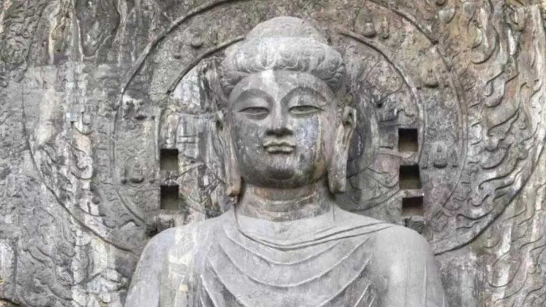 卢舍那，石窟中的佛像传奇