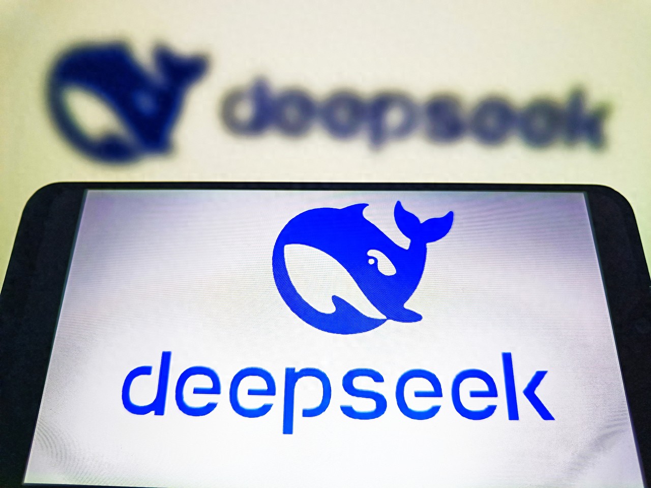 DeepSeek服务中断，小停顿难阻大潮流