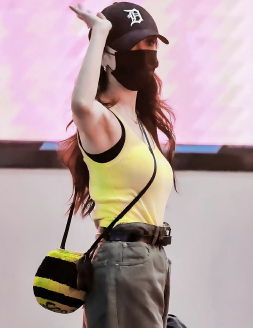 喜欢不是一时兴起，爱是克制也会满溢