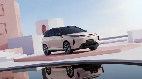 15万级纯电SUV标杆又换代 北京车展卷王再临！第三代元PLUS首发