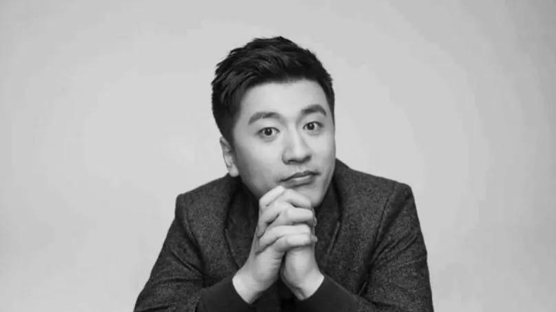 那些个盛夏，听他建议改变命运的年轻人，会永远记得他