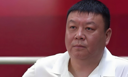 中国u18男篮主教练王建军表扬球员们，他表示：“我们这批孩子的未来很有发展前途，
