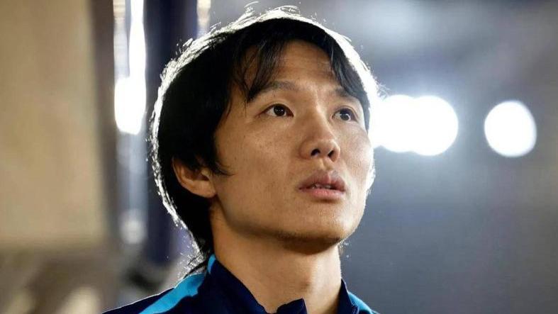 三镇铁人互捅！中韩少帅斗智斗勇，邓卓翔争取尽快转正，徐正源上强度