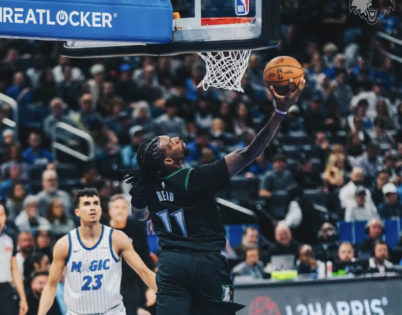 NBA常规赛，森林狼120-132不敌魔术。

森林狼主帅克里斯-芬奇接受了记者