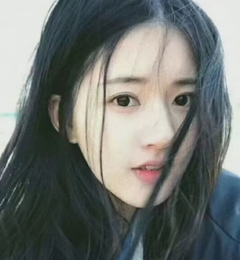 露思的五官比例太绝了，真好看