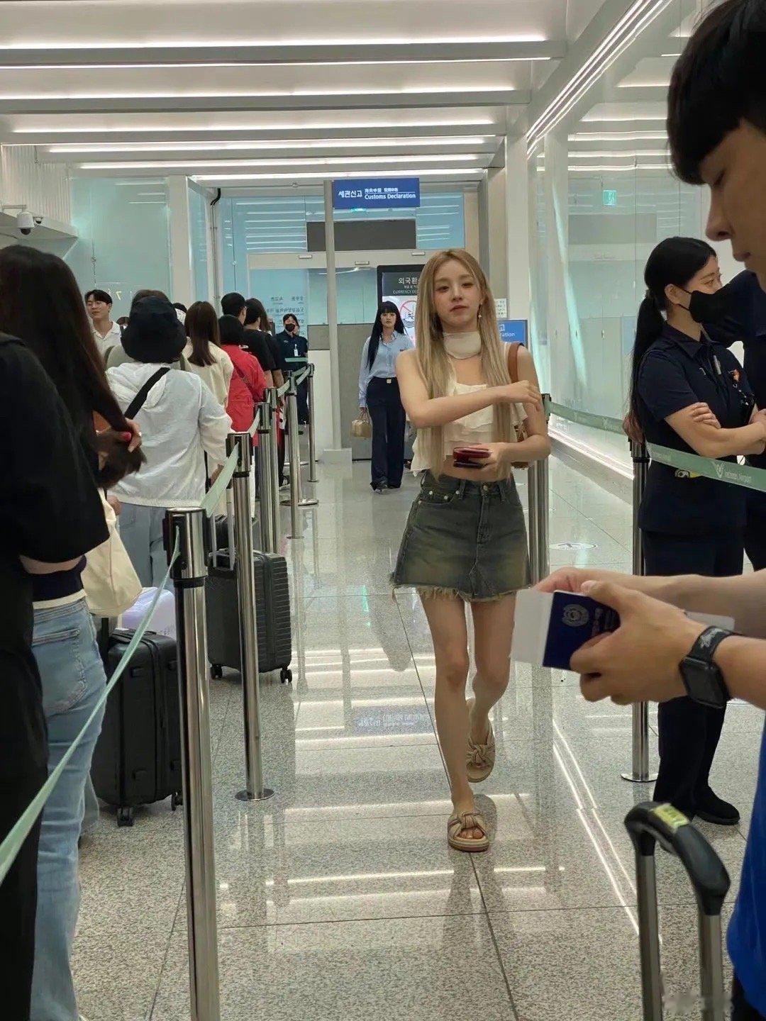 明星现实中这么瘦的吗？