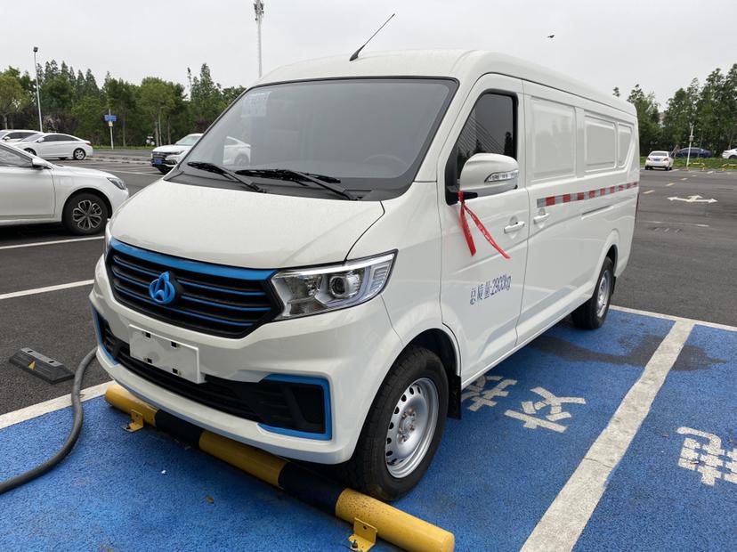 刚提的车新手上路，该便用哪种模式正常行驶，这车最高时速只能跑88吗?