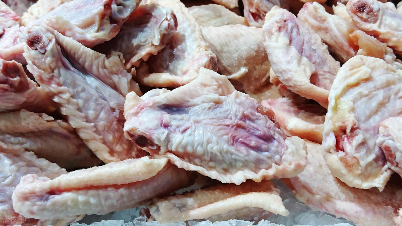 几块钱一斤的超市冻鸡腿，到底能吃吗？很多人不懂，别吃错了！