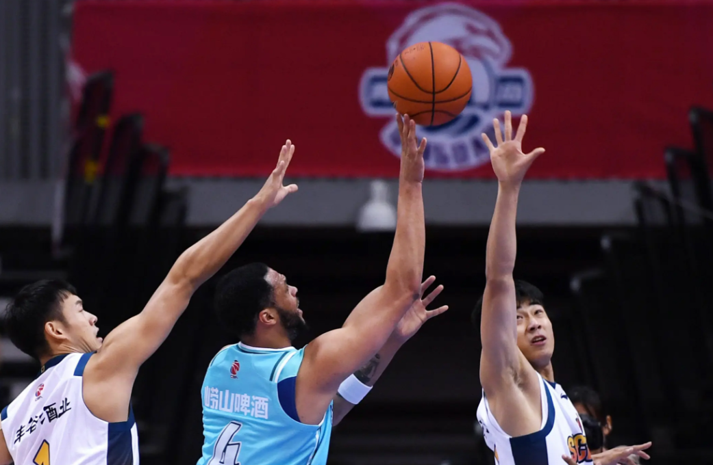 为什么天津队会成就青岛队的两连胜？为什么他们会迎来新一轮的九连败？就在上场遭遇战