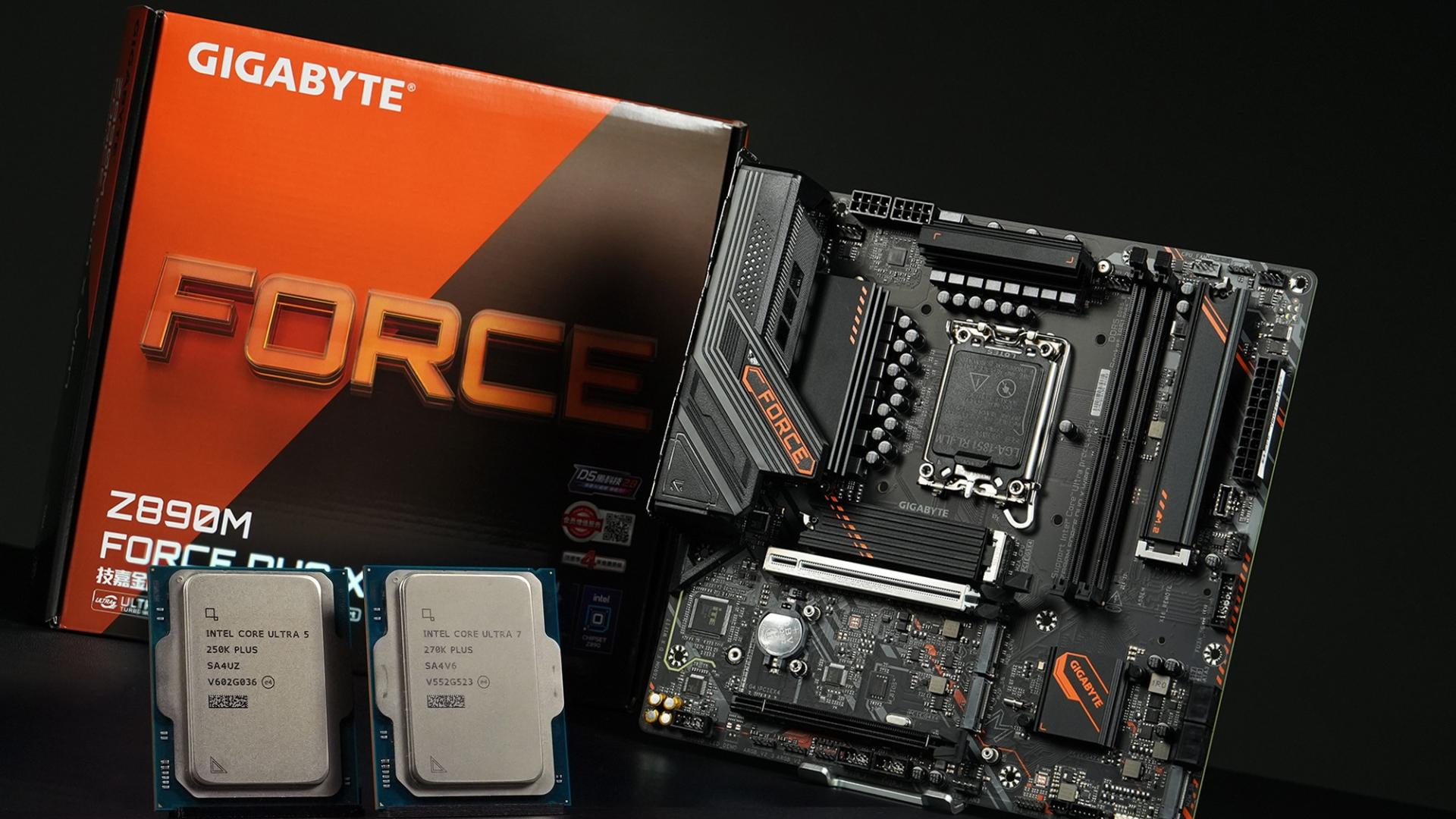 Ultra 200S Plus打鸡血：技嘉Z890M战鹰DUO X WIFI首测