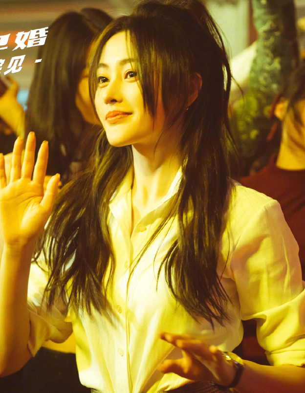 恭喜杀青，期待小爱的小艾