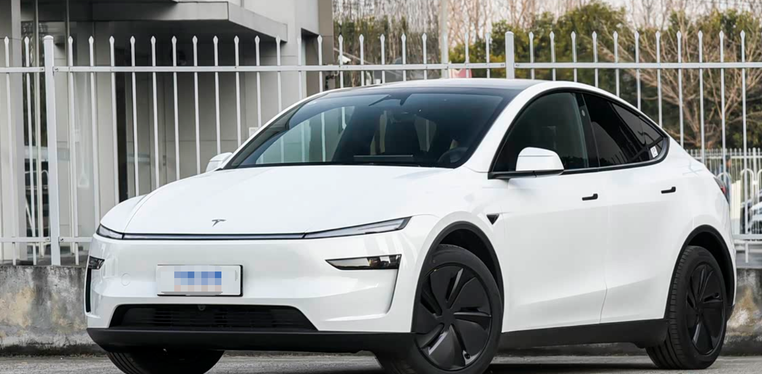 特斯拉这个2026款Model Y真的磨人老油车处理掉直接冲吗
刚把开了快八年的