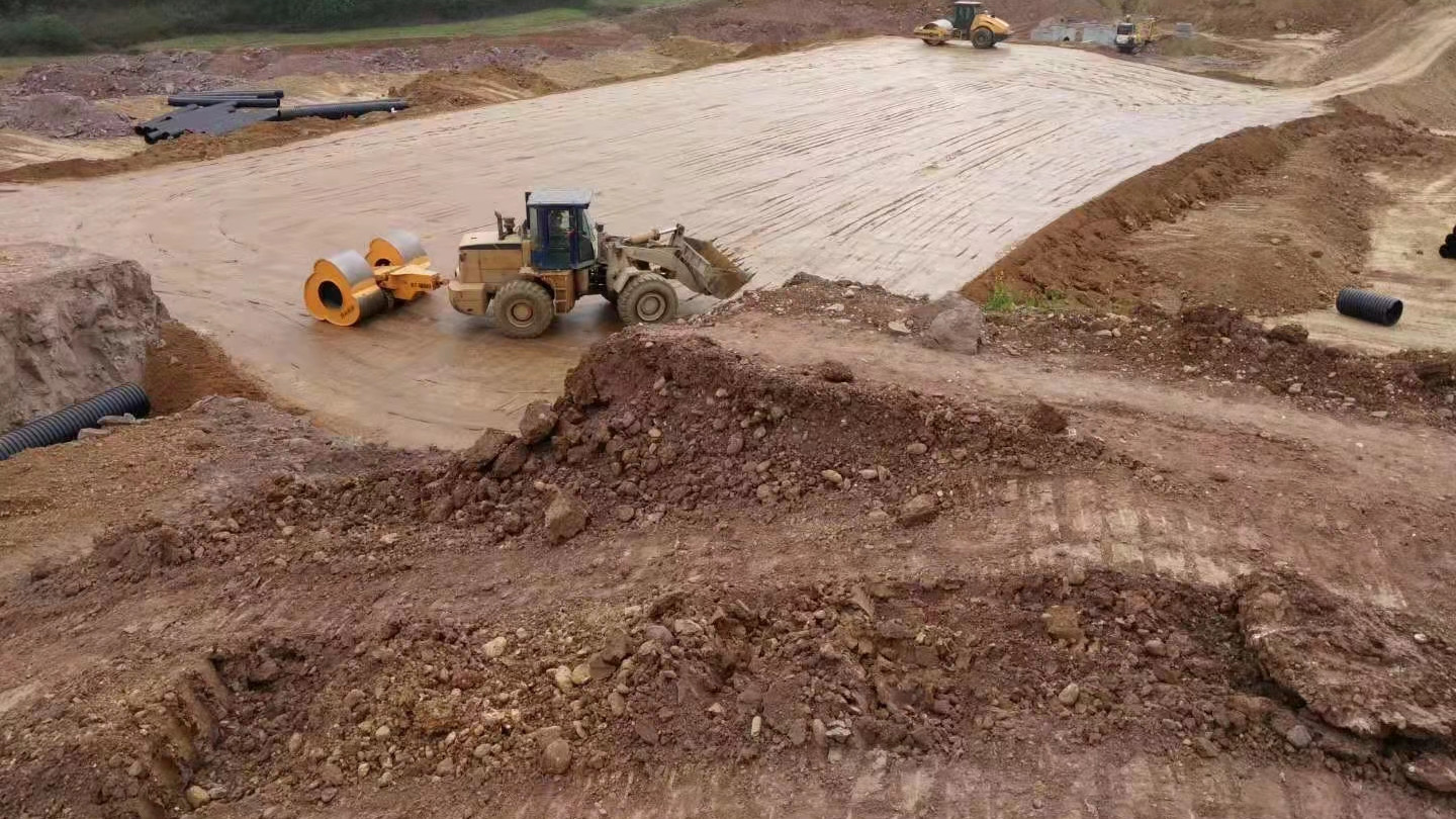 YCT25梅花碾压路机：国标级压实神器，25kJ能量破解深层压实难题