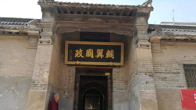 2010年，河南一钉子户老汉扬言“给100亿也不拆”，结局如何？