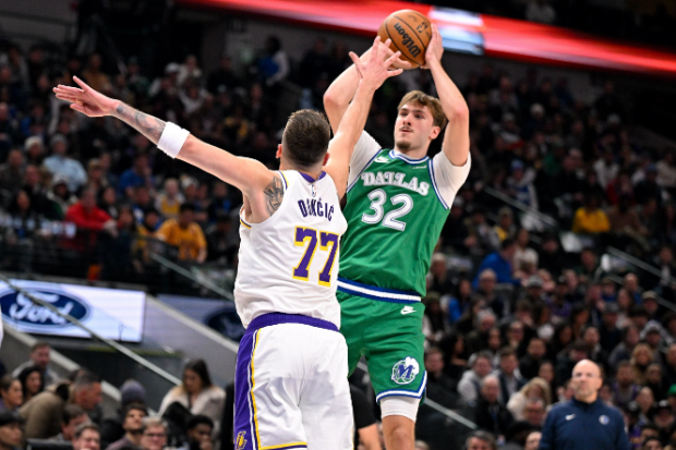 谁能分析一下独行侠的现状跟未来

1.确定这比赛能练到状元吗，浓眉交易正确吗。