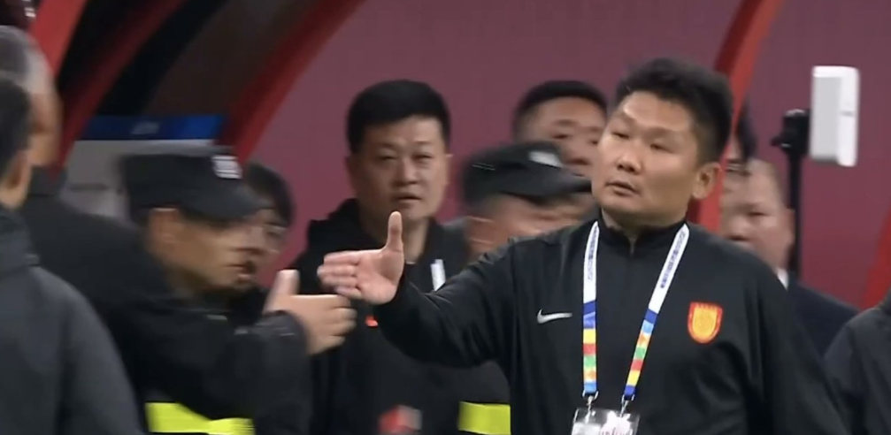 中超主教练下课的铃声暂停，几位主教练悬着的心也暂时放下来。
辽宁铁人3：0天津津