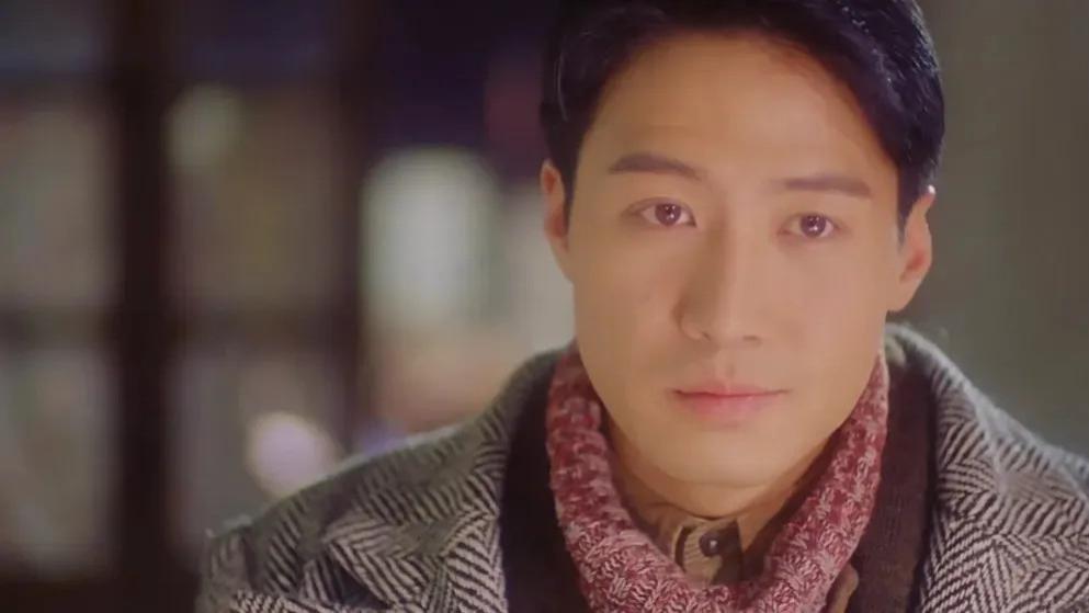 梅艳芳、黎明主演古早狗血爱情悲剧《半生缘》：女主姐姐为了养活一家7口人，做职业舞女，堕胎无数次