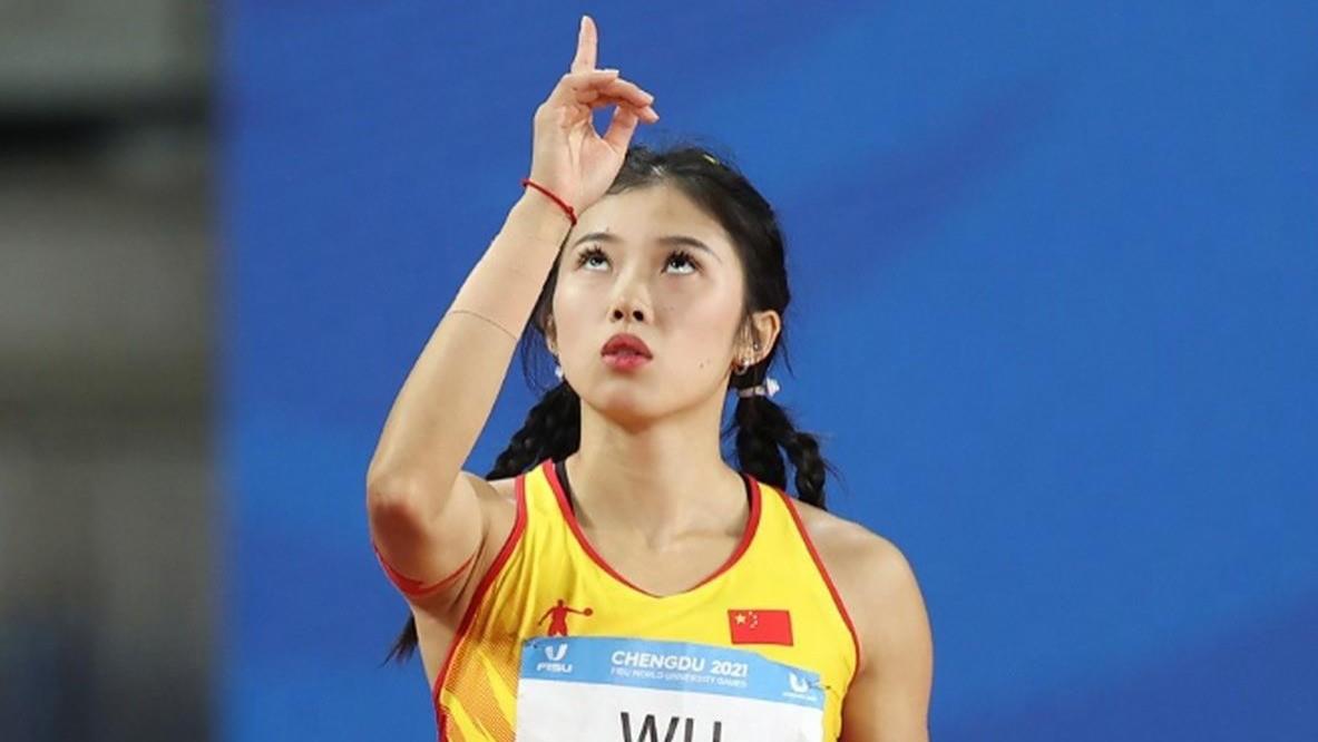 寒风中敬业，赛场上自信，吴艳妮藏着运动员的执着