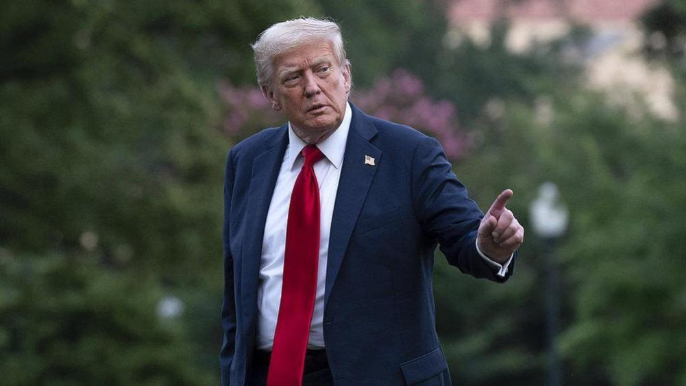 特朗普豪言彻底封锁霍尔木兹，话音刚落就被伊朗收“过路费”打脸