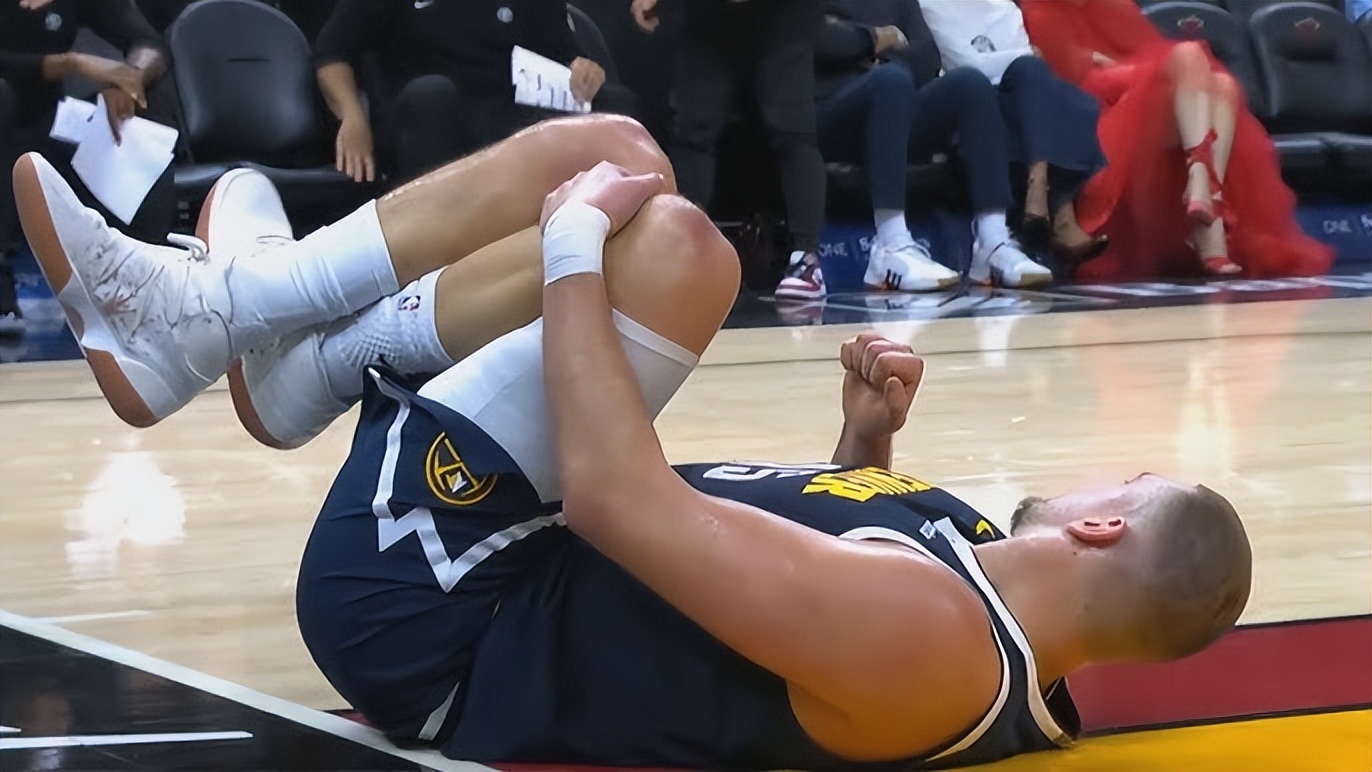 掘金队球员训练