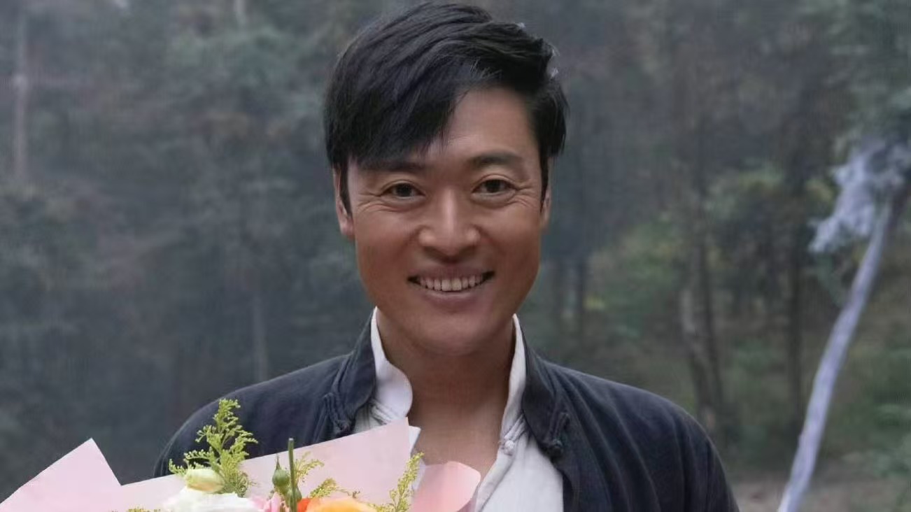 电视剧《九个弹孔》今晚开播，能成为现象级战争剧吗？
由张桐、何雨虹、徐百慧等主演