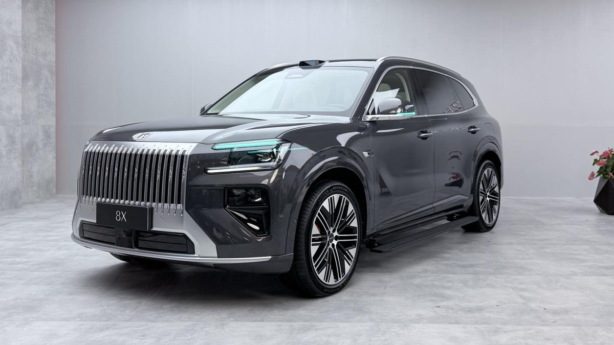 新公路之王“杭州湾卡宴”来了！极氪8X开启预售，37.68万起