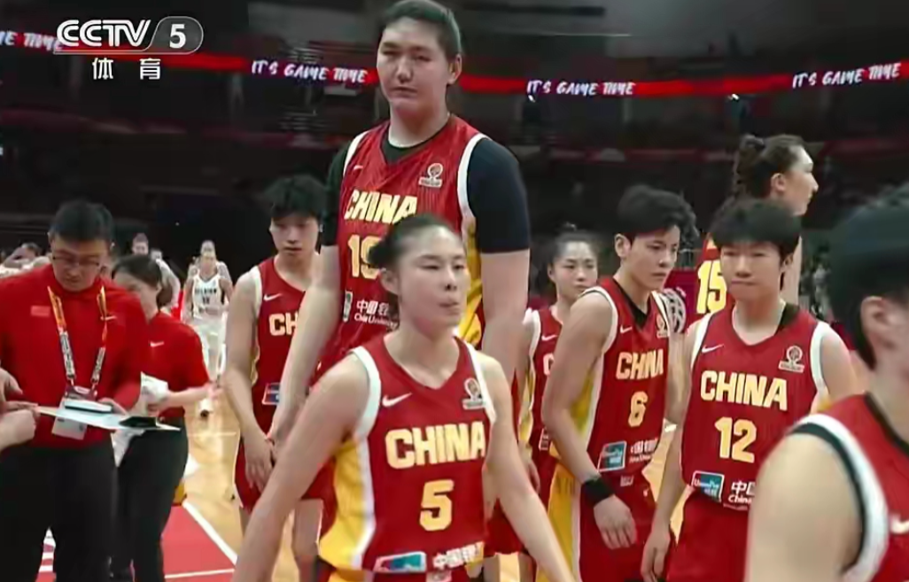 3月14日晚，女篮世界杯预选赛武汉赛区第三轮正式开打。
中国女篮对阵小组两连败的