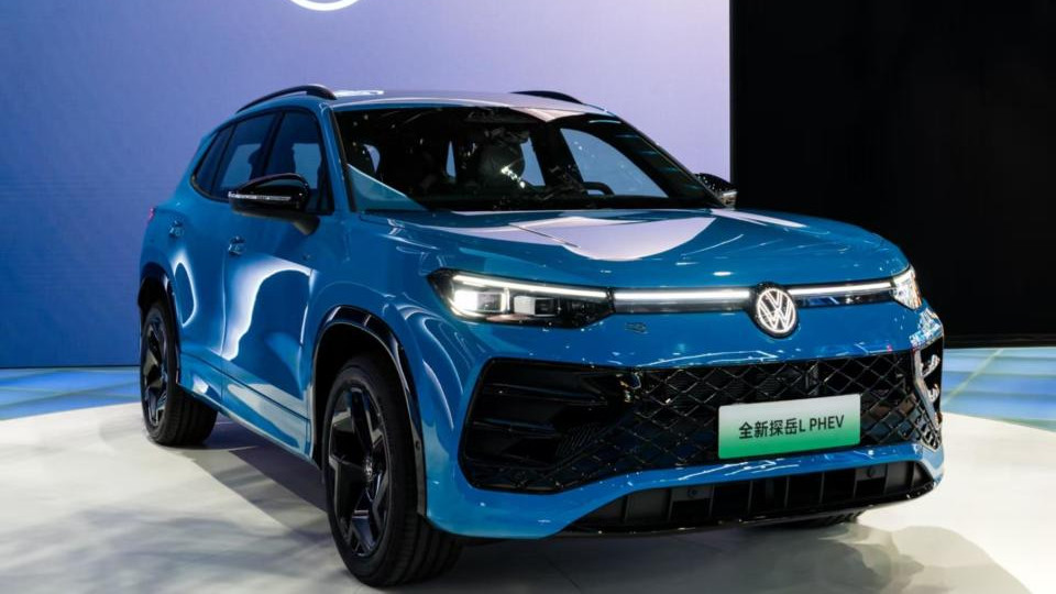 四车齐发，一汽大众35周年放大招，油电双赛道全维焕新！